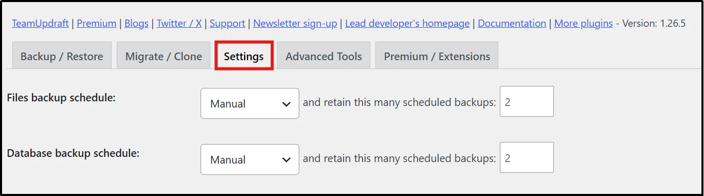 UpdraftPlus Settings tab showing files and database backup schedule options